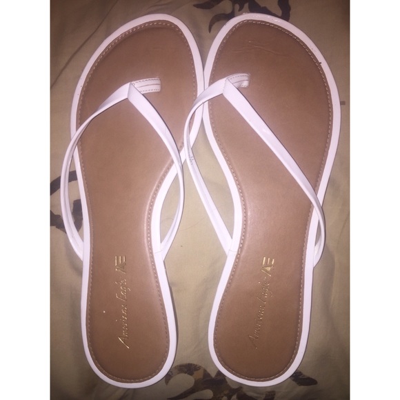 American Eagle flip flops - Picture 1 of 2
